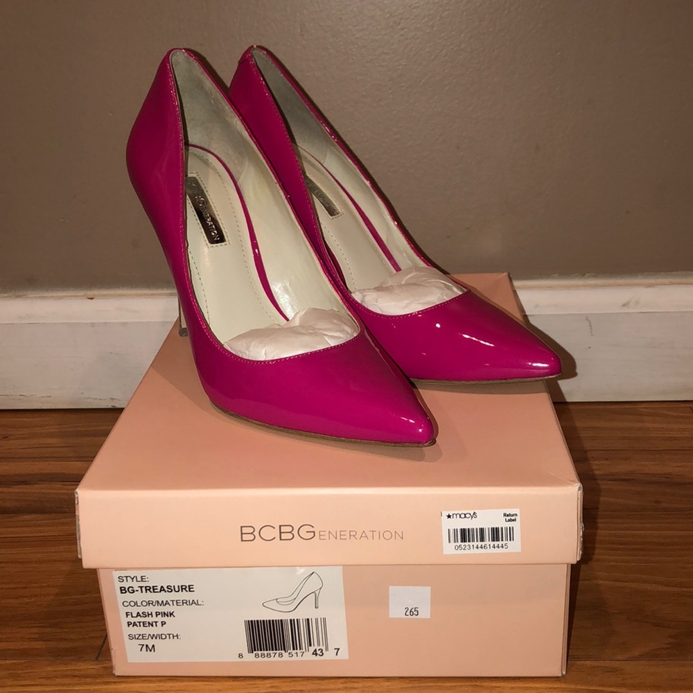 BCBGeneration BG-Treasure Pumps - Picture 2 of 8